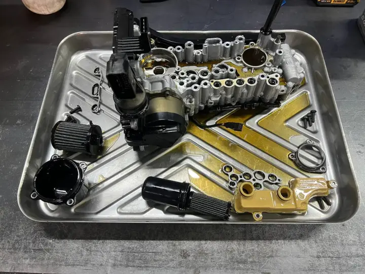 Мехатроник коробки передач Audi DL382 в работе RaceBox