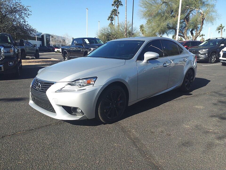 LEXUS IS